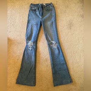 Hollister Women’s Size 0 Short Wide Leg Ripped Jeans